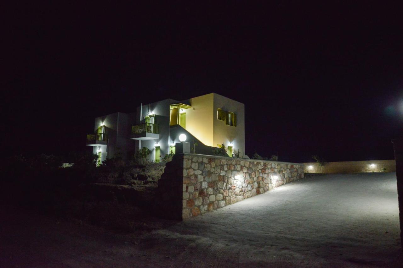 Zeras Apartments Адамас Екстер'єр фото